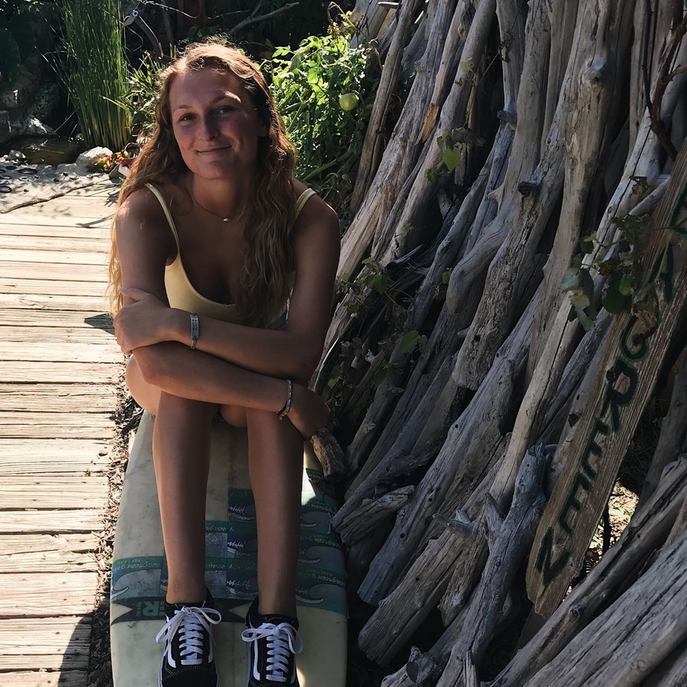 Meet your Posher, Olivia